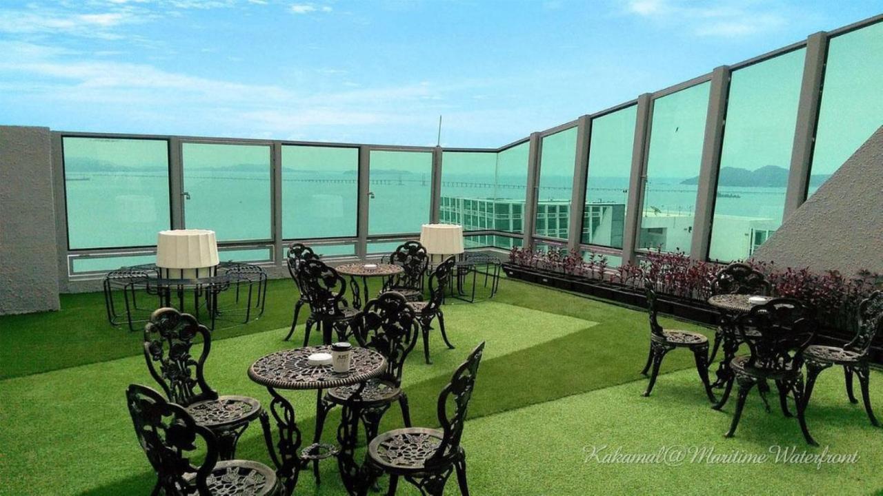Maritime Luxury Suites Georgetown Exterior foto